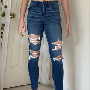 American Eagle Ripped Skinny Jeans - Size: 6